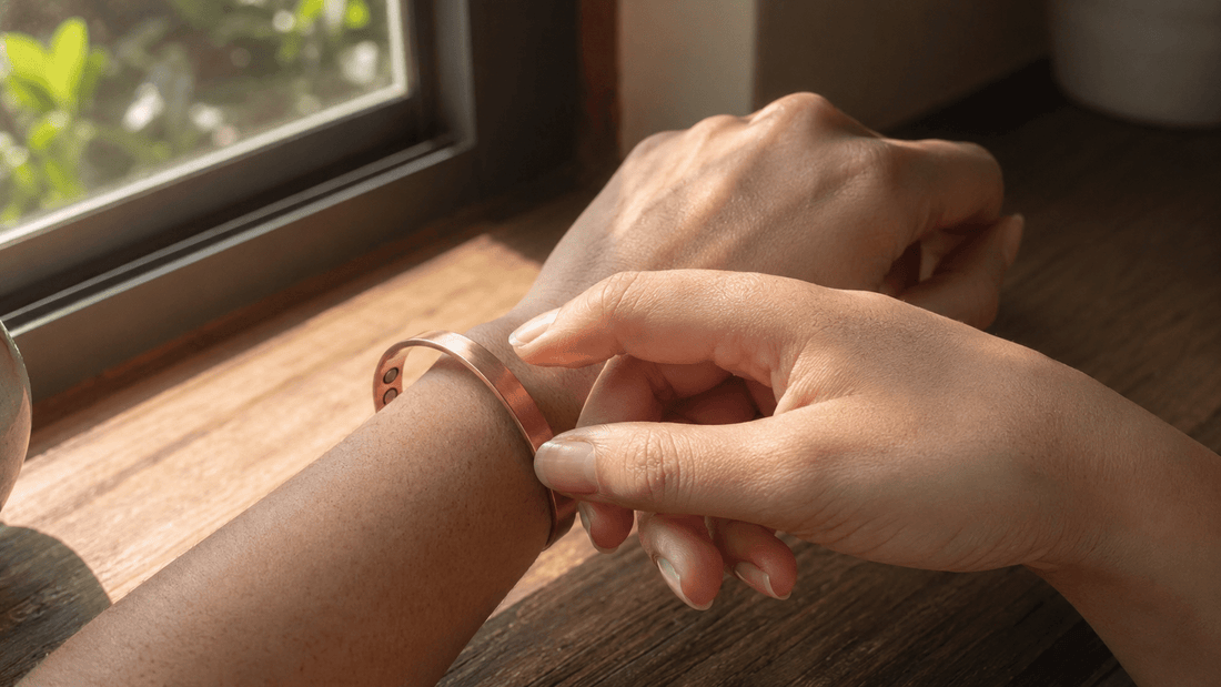 ¿En qué mano se lleva la pulsera de cobre? - KOPPERION